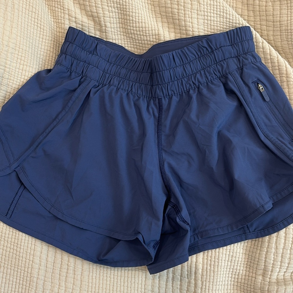 Lululemon - TRACKER Short 4”